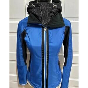 LULULEMON Bundle Up Jacket Hoodie Size 4 Beaming Blue Black Removable $198